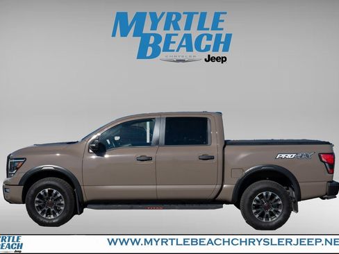 Used 2023 Nissan Titan PRO-4X w/ Pro-4x Convenience Package image 3