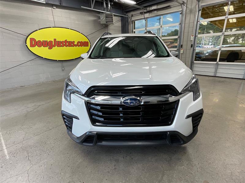 Used 2023 Subaru Ascent Limited AWD/4WD image 8