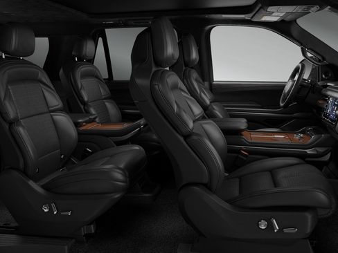 New 2026 Lincoln Navigator L Black Label AWD/4WD image 4