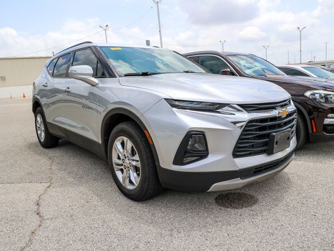 Used 2019 Chevrolet Blazer LT w/ Sound & Technology Package FWD image 6