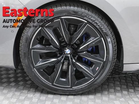 Used 2023 BMW 760i xDrive w/ Executive Package AWD/4WD image 35