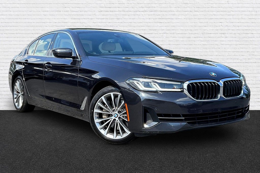 Used 2022 BMW 540i w/ Premium Package RWD image 3