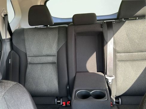 Used 2024 Nissan Rogue SV FWD image 12