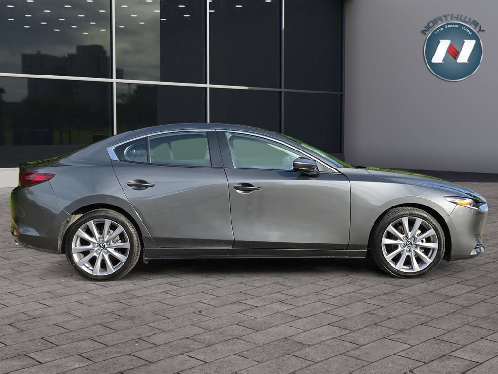 Used 2023 MAZDA MAZDA3 s FWD image 6