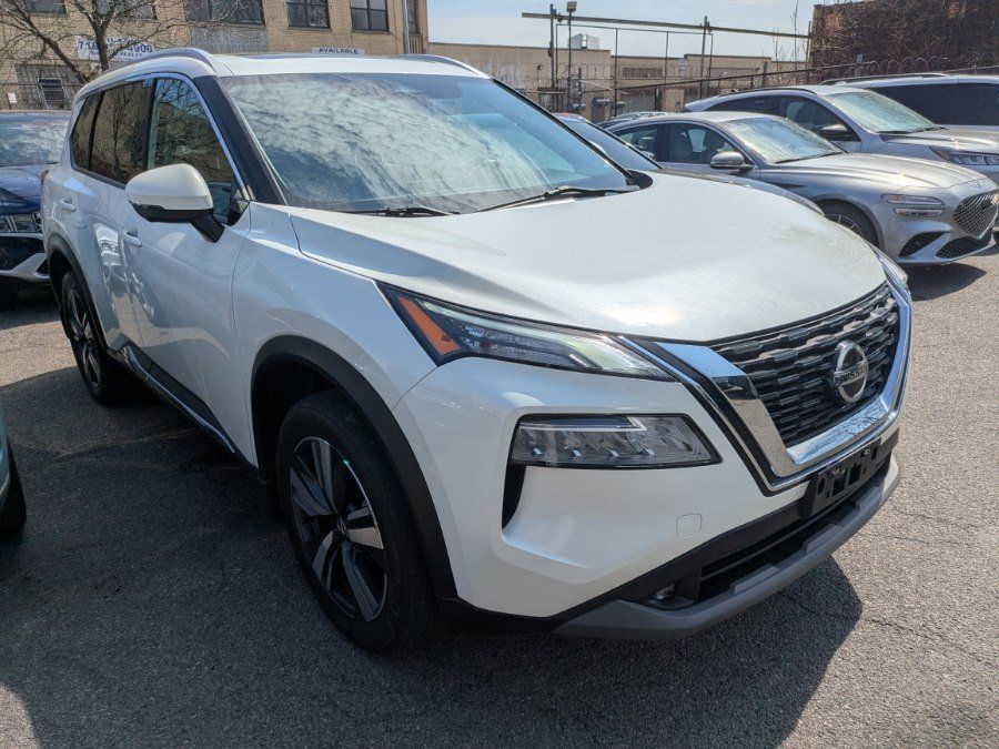 Used 2021 Nissan Rogue SL AWD/4WD image 3
