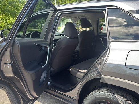 Used 2025 Toyota RAV4 LE AWD/4WD image 24