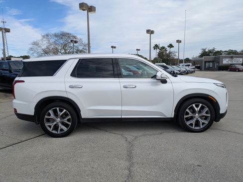 Used 2020 Hyundai Palisade SEL w/ Convenience Package image 3