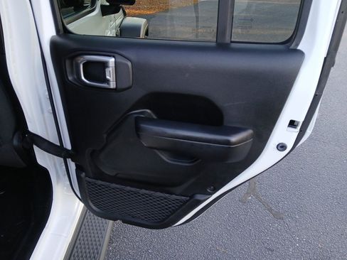 Certified 2020 Jeep Gladiator Sport w/ Quick Order Package 24S image 28