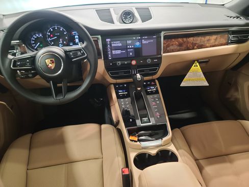 New 2026 Porsche Macan image 12