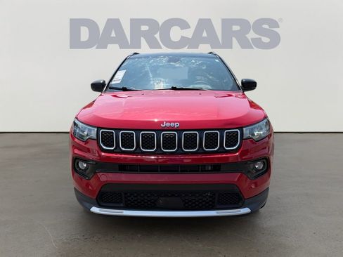 Used 2023 Jeep Compass Limited AWD/4WD image 2