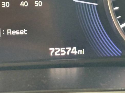 Used 2021 Kia Seltos SX w/ SX Sunroof Package AWD/4WD image 17