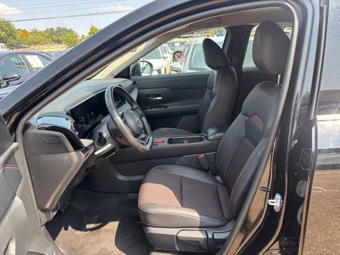 Used 2026 Nissan Kicks SR AWD/4WD image 21