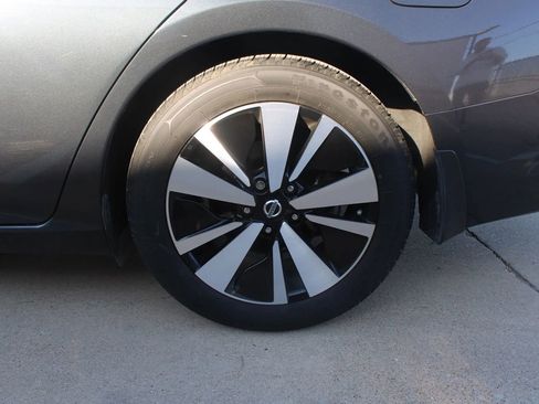 Used 2019 Nissan Altima 2.5 SV image 7