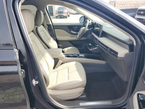 Used 2023 Lincoln Corsair AWD w/ Equipment Group 101A image 9