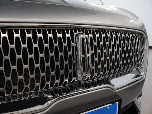 Used 2020 Lincoln Nautilus Reserve AWD/4WD image 9
