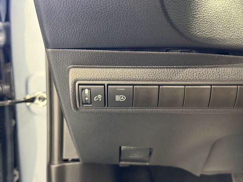 Used 2025 Toyota Corolla XSE FWD image 15