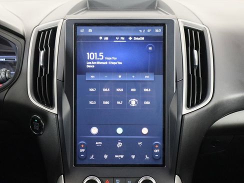 Used 2023 Ford Edge SEL image 28