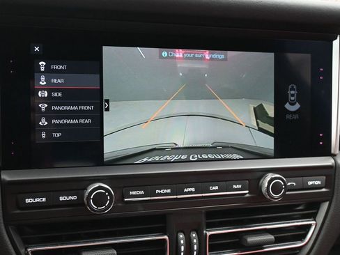 Used 2020 Porsche Macan AWD/4WD image 15