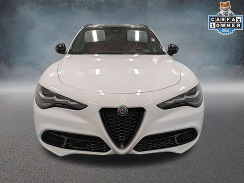 Used 2024 Alfa Romeo Stelvio Veloce AWD/4WD image 2