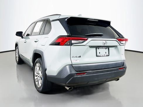 Used 2023 Toyota RAV4 XLE Premium FWD image 8