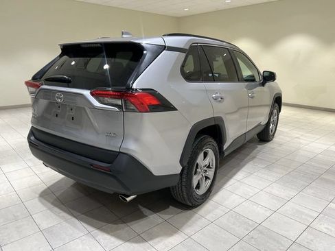 Used 2025 Toyota RAV4 XLE FWD image 5