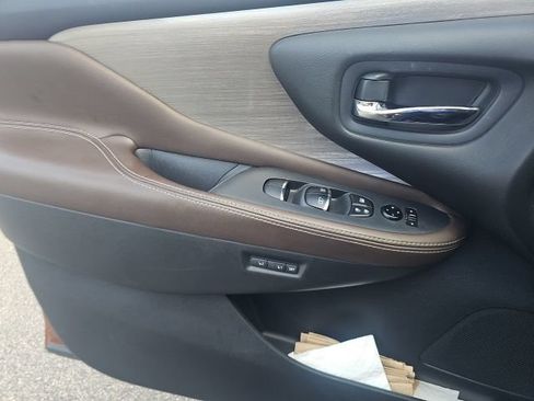 Used 2015 Nissan Murano Platinum w/ Platinum Technology Package AWD/4WD image 30