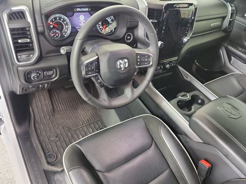 Used 2025 RAM 1500 Laramie w/ Sport Appearance Package AWD/4WD image 11