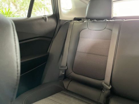 Used 2025 Chevrolet Trax LT w/ LT Convenience Package image 34