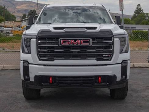 Used 2026 GMC Sierra 2500 AT4 AWD/4WD image 2