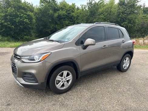 Used 2022 Chevrolet Trax LT w/ LT Convenience Package AWD/4WD image 6