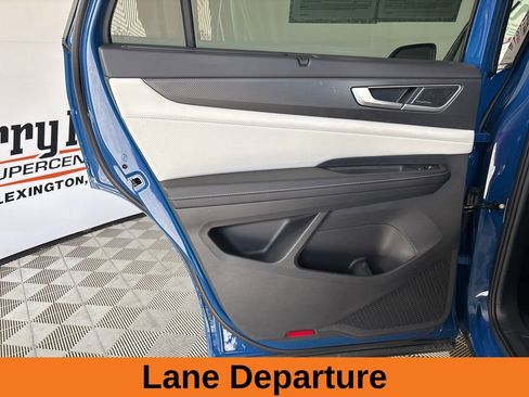 Used 2025 Volkswagen Atlas Cross Sport SEL Premium R-Line image 18