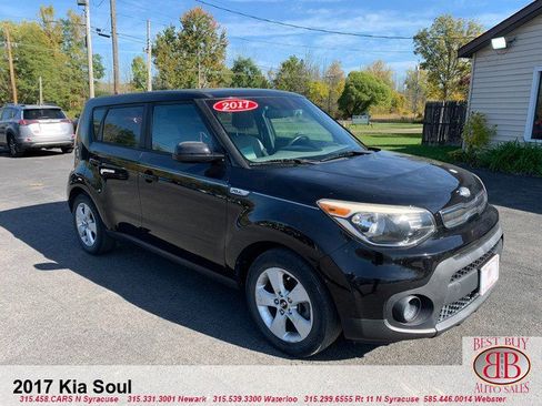 Used 2017 Kia Soul w/ Convenience Package image 1