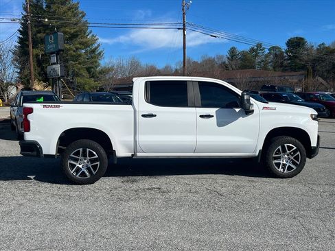 Used 2019 Chevrolet Silverado 1500 LT Trail Boss image 3