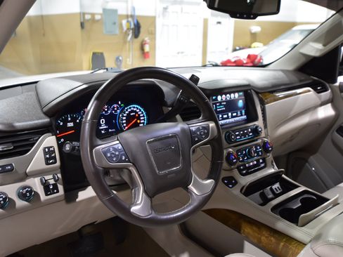 Used 2017 GMC Yukon Denali w/ Open Road Package image 21