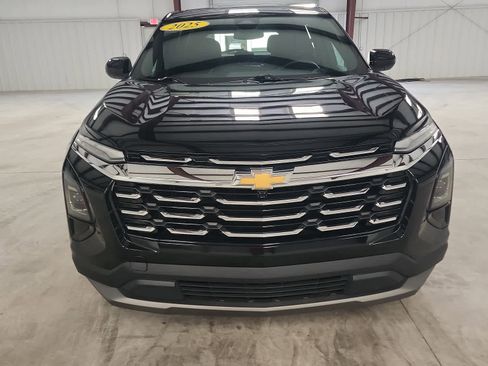 Used 2025 Chevrolet Equinox LT image 8