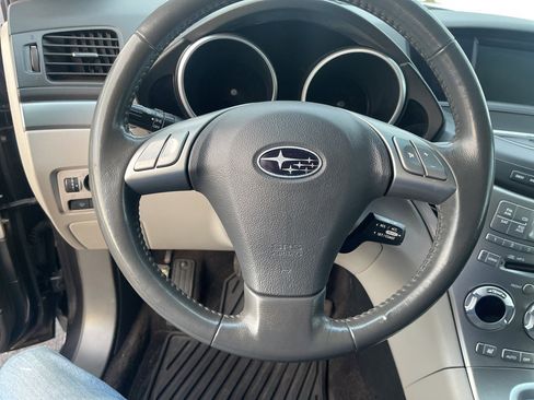 Used 2011 Subaru Tribeca Touring AWD/4WD image 28