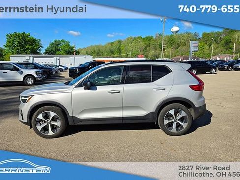 Used 2024 Volvo XC40 B5 Plus w/ Climate Package AWD/4WD image 4