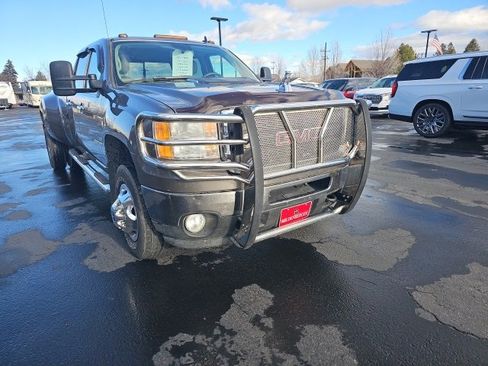 Used 2011 GMC Sierra 3500 SLT w/ SLT Convenience Package image 84