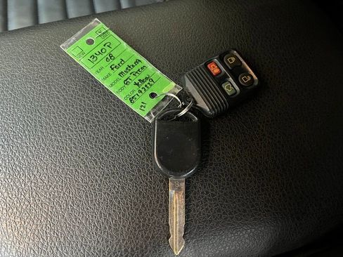 Used 2008 Ford Mustang GT Premium RWD image 34