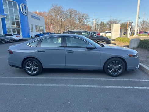 Used 2023 Honda Accord EX-L image 9