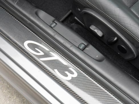 Used 2004 Porsche 911 GT3 image 12
