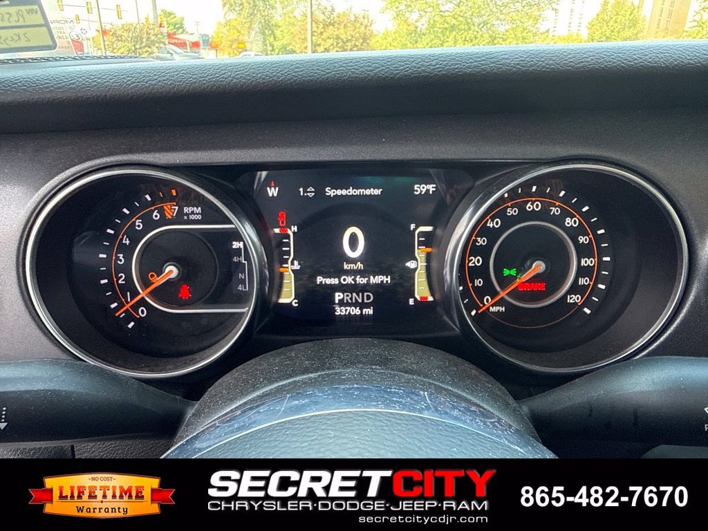 Used 2023 Jeep Gladiator Mojave w/ Cold Weather Group AWD/4WD image 38