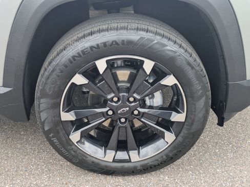 Used 2026 Chevrolet Equinox RS FWD image 10