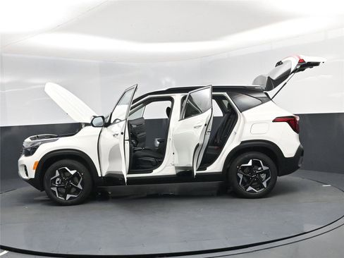 New 2026 Kia Seltos S image 33