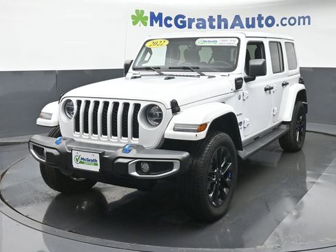 Used 2022 Jeep Wrangler Unlimited Sahara w/ Cold Weather Group image 20