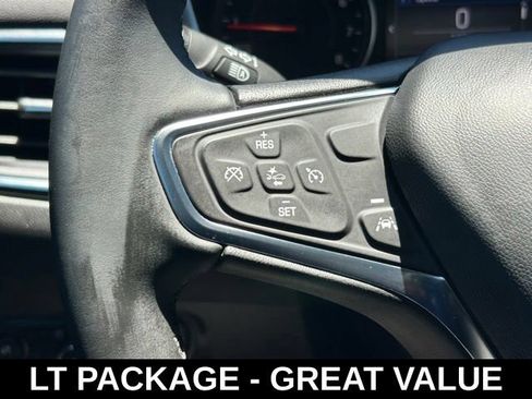 Used 2024 Chevrolet Equinox LT FWD image 20