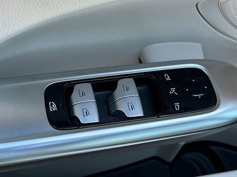 Certified 2023 Mercedes-Benz C 300 Sedan image 12