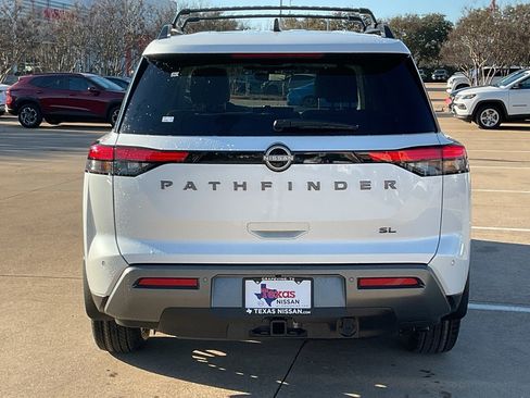 New 2026 Nissan Pathfinder SL image 6