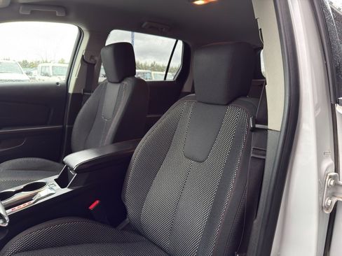 Used 2015 GMC Terrain SLE image 16