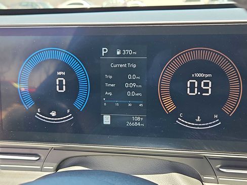 Certified 2025 Hyundai Kona SEL AWD/4WD image 32
